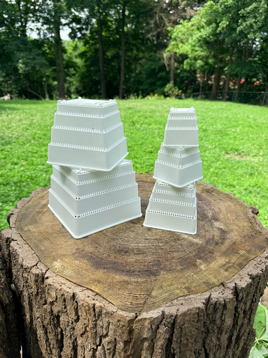 Square mesh aerated pots