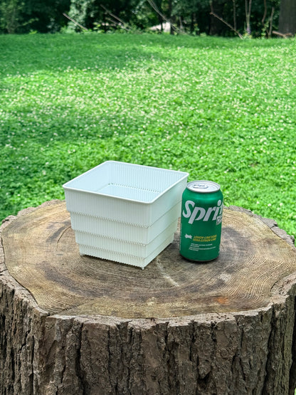 Square mesh aerated pots